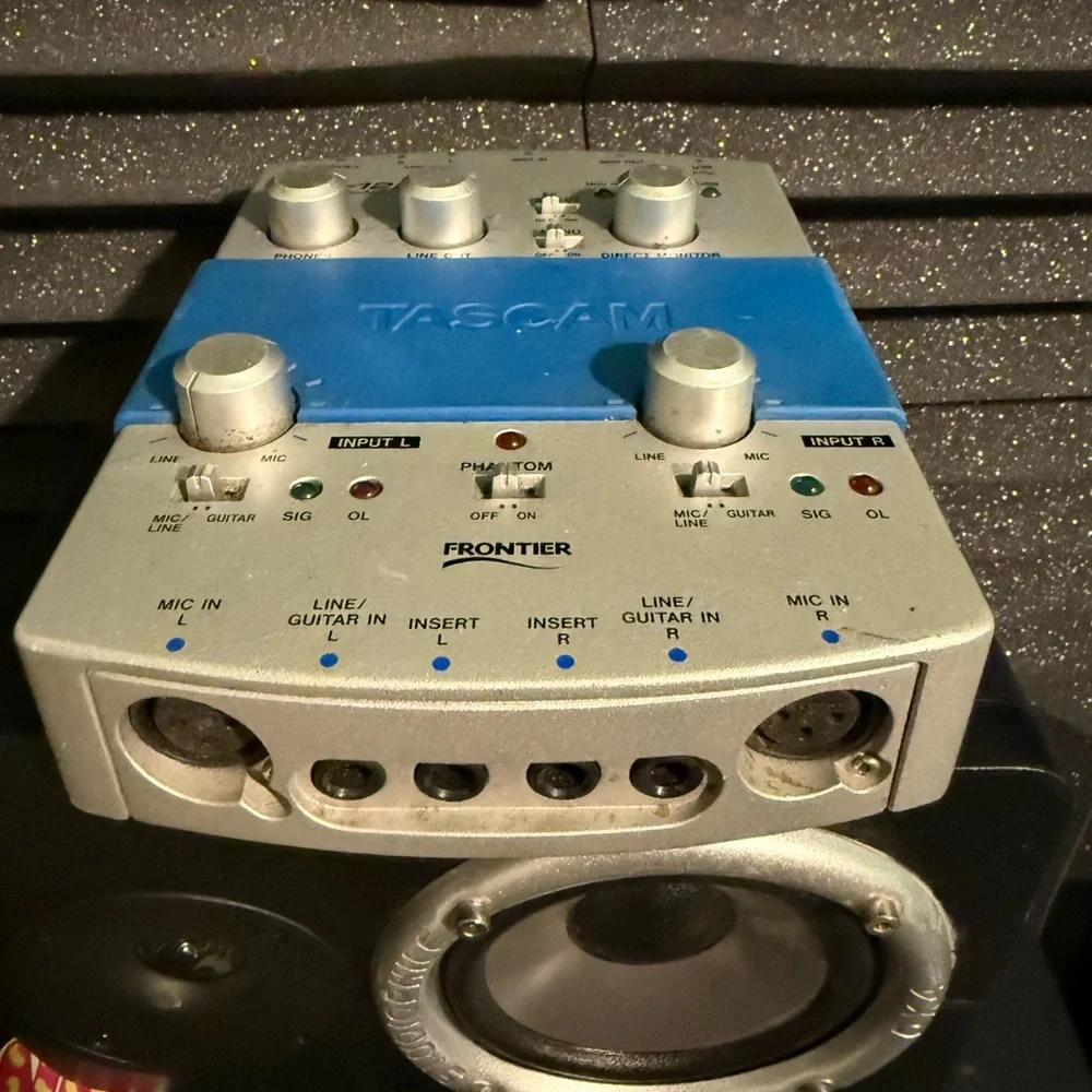 Tascam US-122 usb audio interface